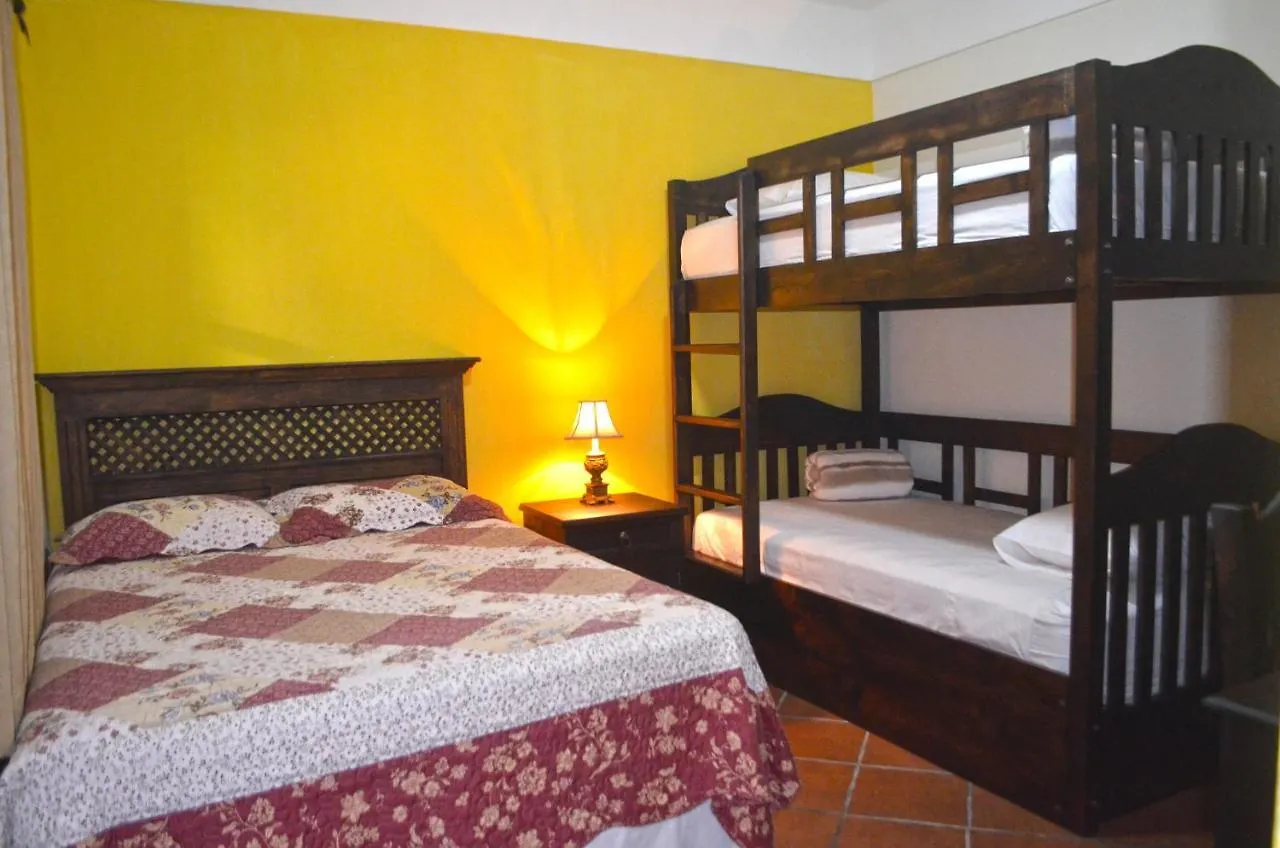 Hotel Casa Mercedes Antigua 2*,  Guatemala